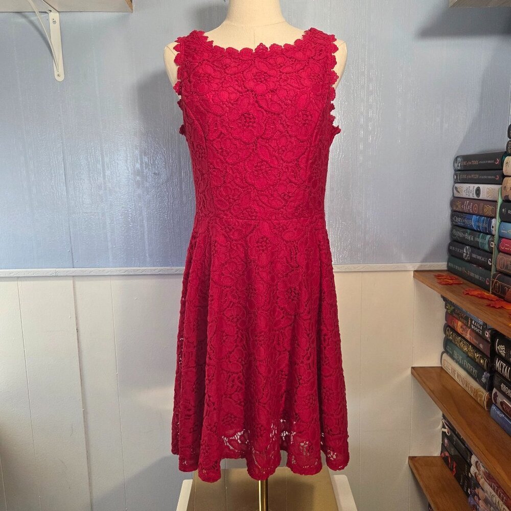 City Studio Size 11 Red Floral Lace Scalloped Sleeveless Holiday Party Dress